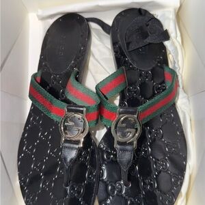 Gucci Black and Green Sandals